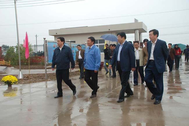 市委書(shū)記張廣智率安陽(yáng)市主要領(lǐng)導蒞臨我公司指導工作